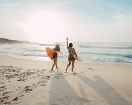 filles à la plage