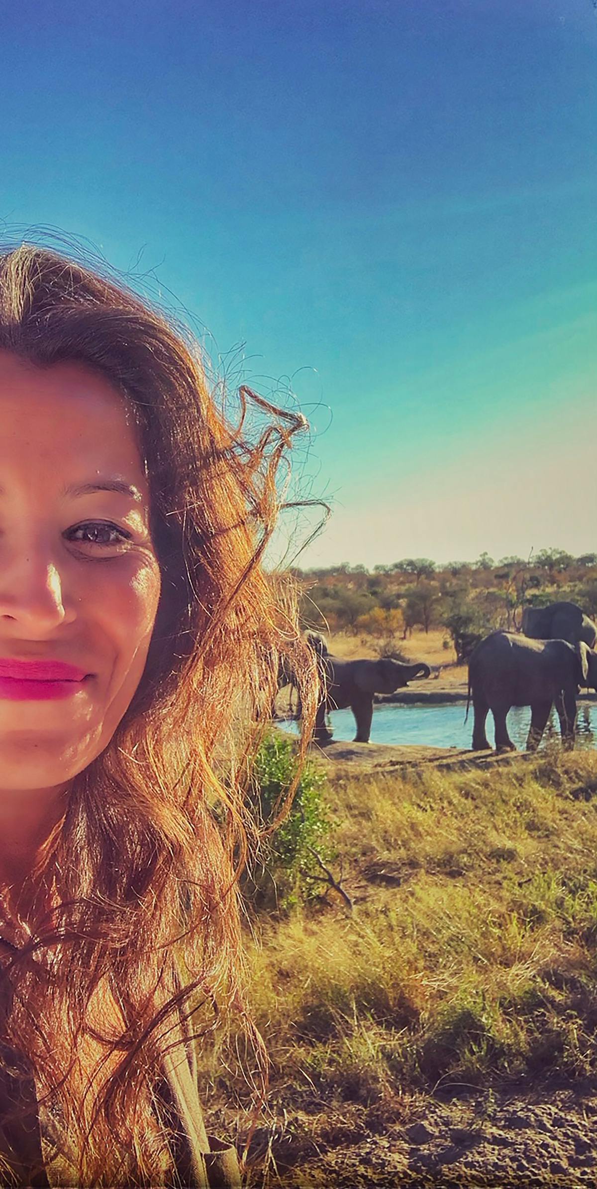Aida and the elephant calves of the Kruger Park - Photo by Douda Bis - Aïda Ettayeb.