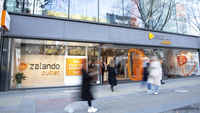 The front of a Zalando Outlet store, featuring the Zalando Outlet logo