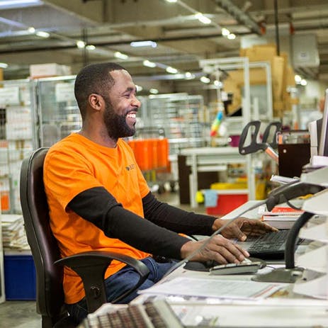 Willie, Teamleiter bei Zalando Logistics in Mönchengladbach
Willie, chef d'équipe logistique chez Zalando Logistics