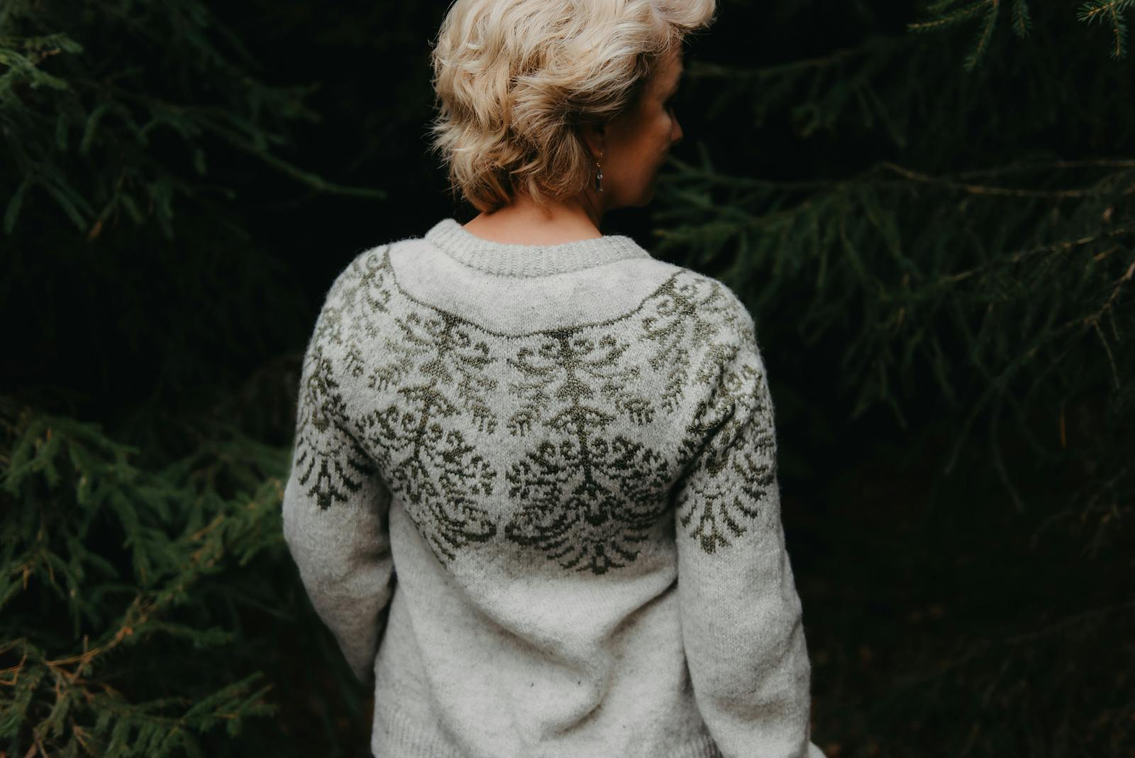 Yoke Meditation Series No.2 by Zaneteknits