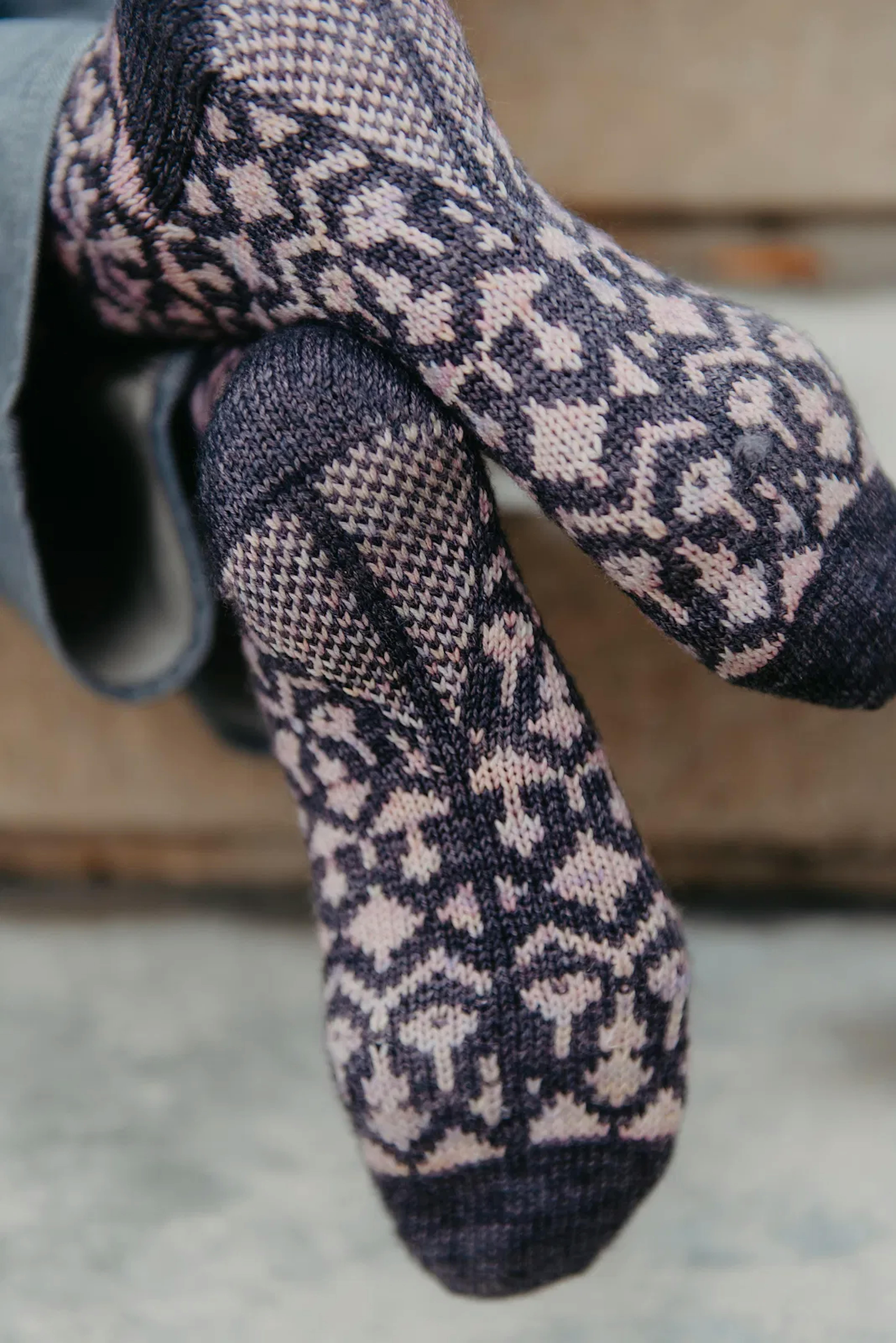 A new toe-up colourwork sock, just in time for Socktober! 🧦