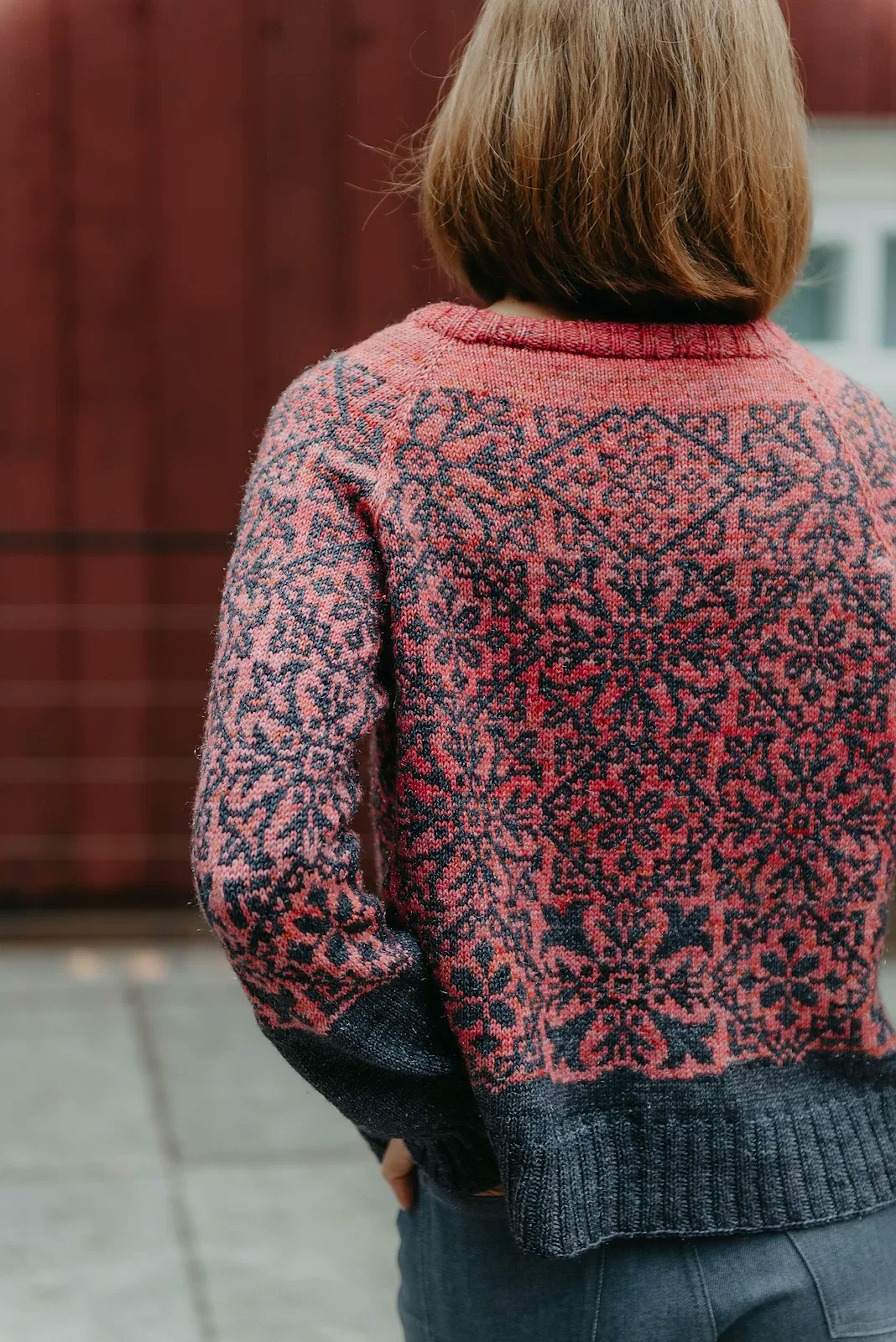 A new sweater with colourwork that goes on forever ♾️♥