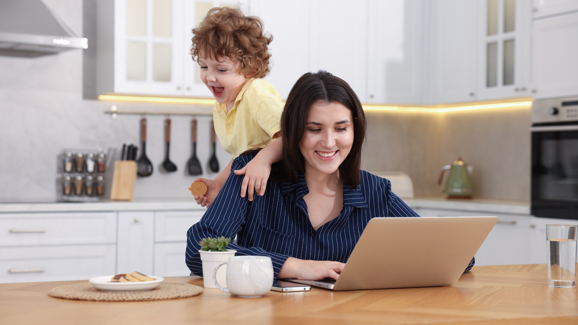 Preview How to use artificial intelligence to balance routine with children, family and work image