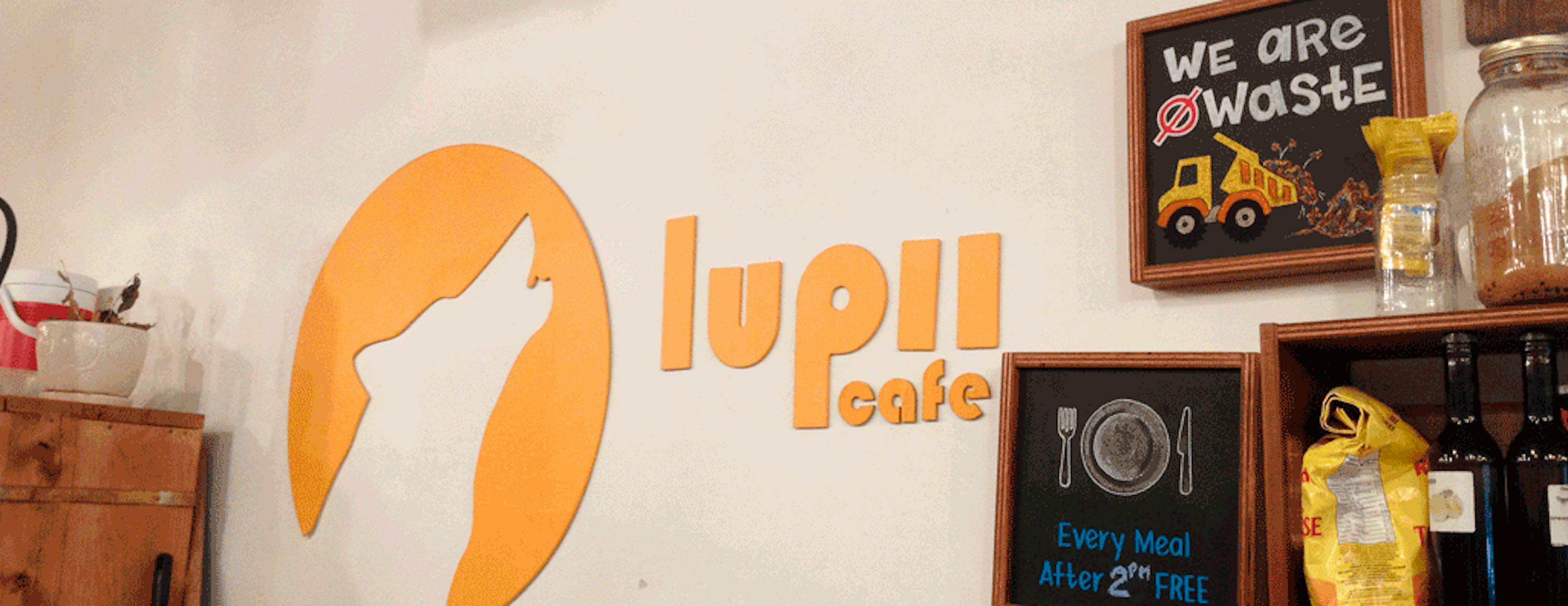 Lupii cafe