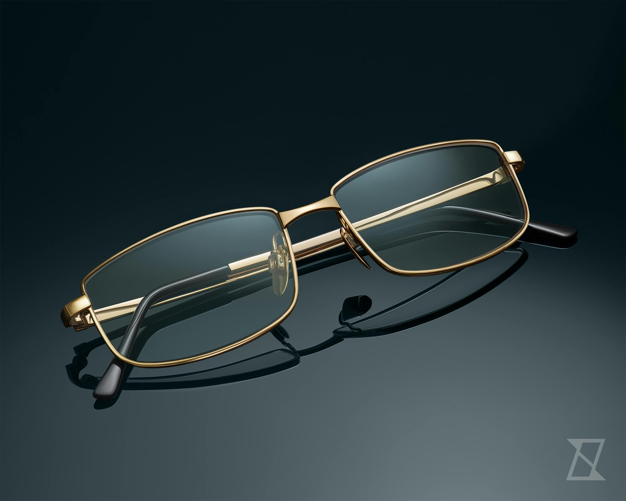 Złote okulary ze szkłami korekcyjnymi na zamówienie