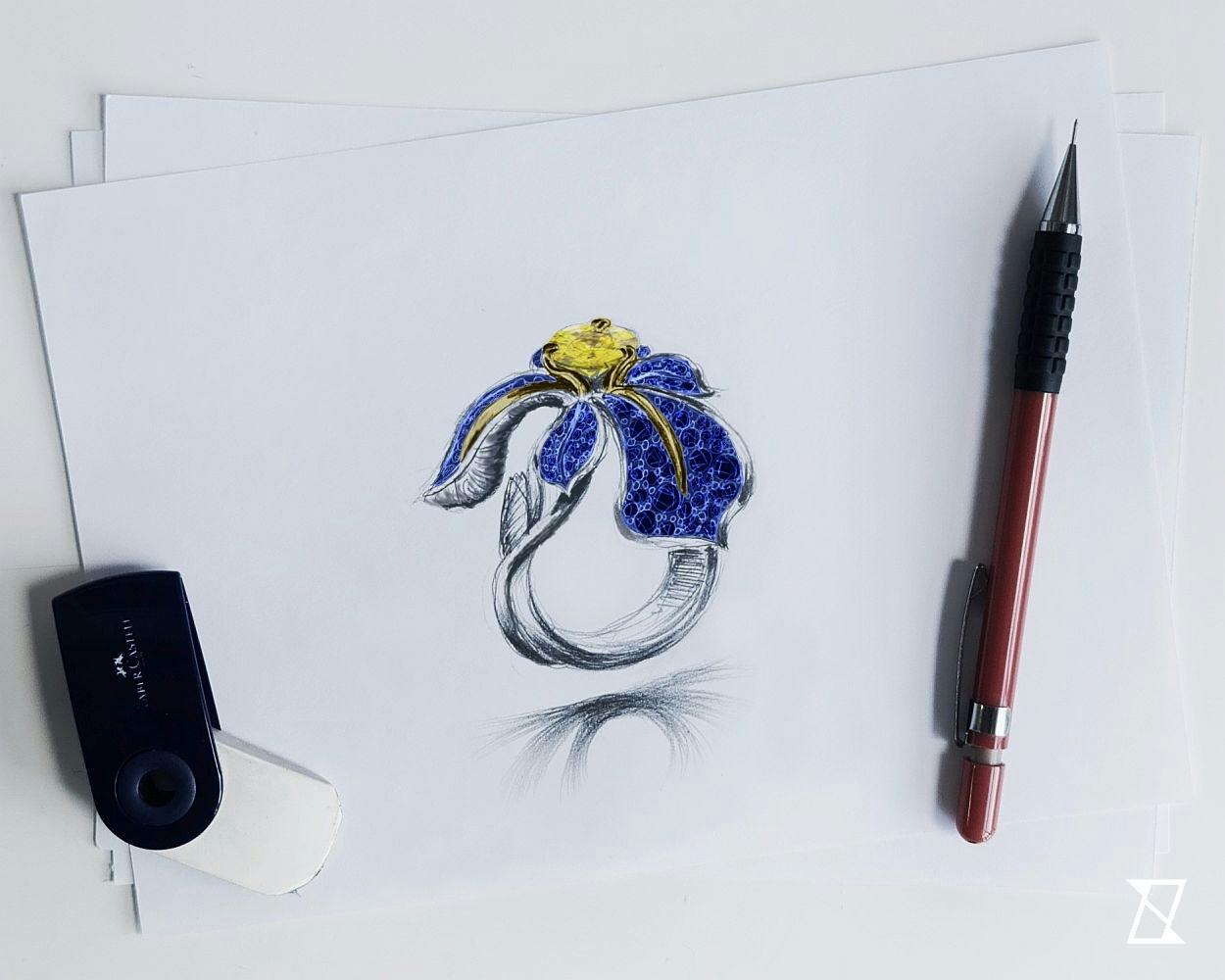 Flower ring with yellow jewelery box