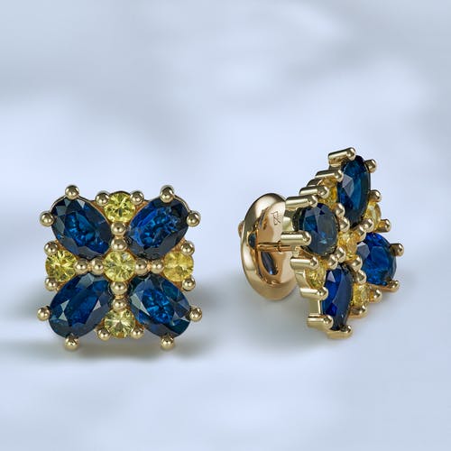 Floral earrings with sapphires