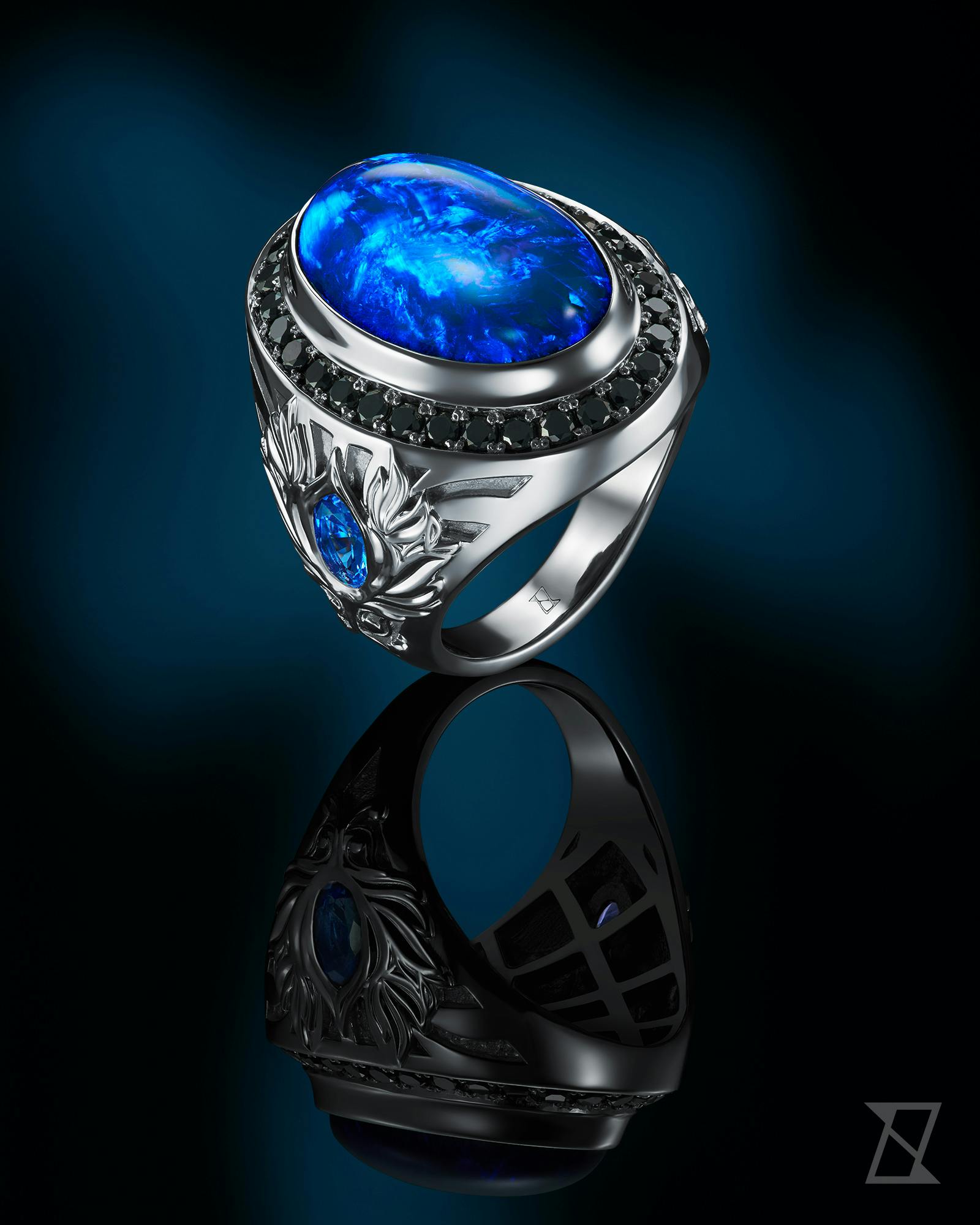 Ring with opal and diamonds in white gold