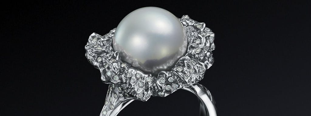 Pierścionek na zamówienie z doskonałą perła i diamentami