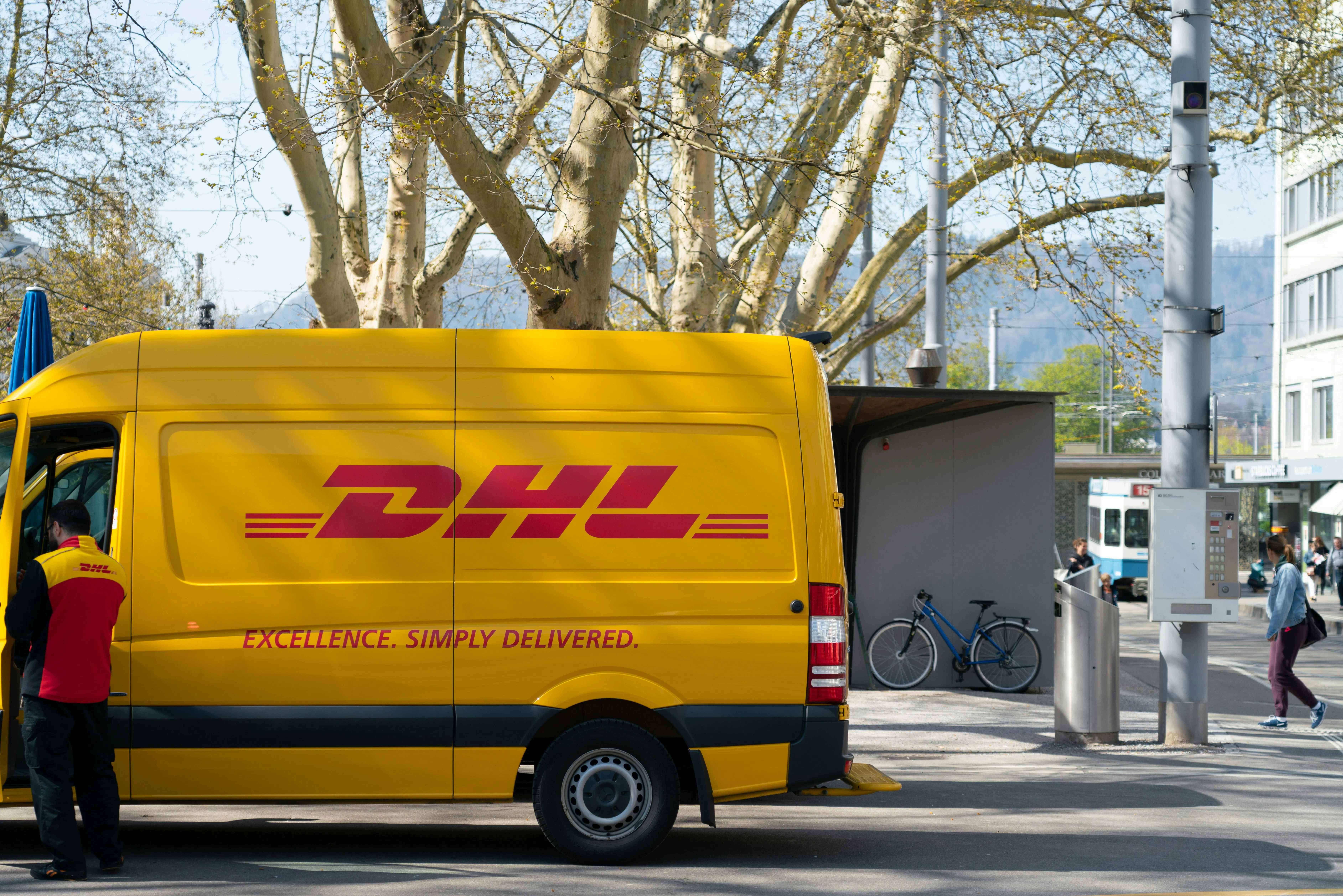 Out-of-Home Bezorging in Europa: De Complete Gids over PUDO-punten en Pakketautomaten voor E-Commerce (2026)