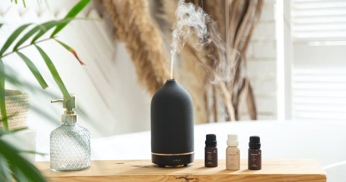 Essential oil diffuser