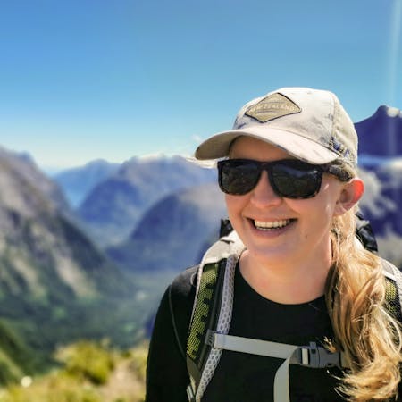 Alice Adventuring - Adventurer, Tramper