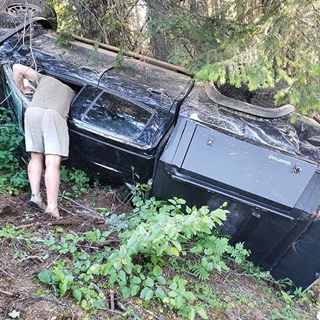 Good Samaritan Rescues Driver After Cliffside Crash