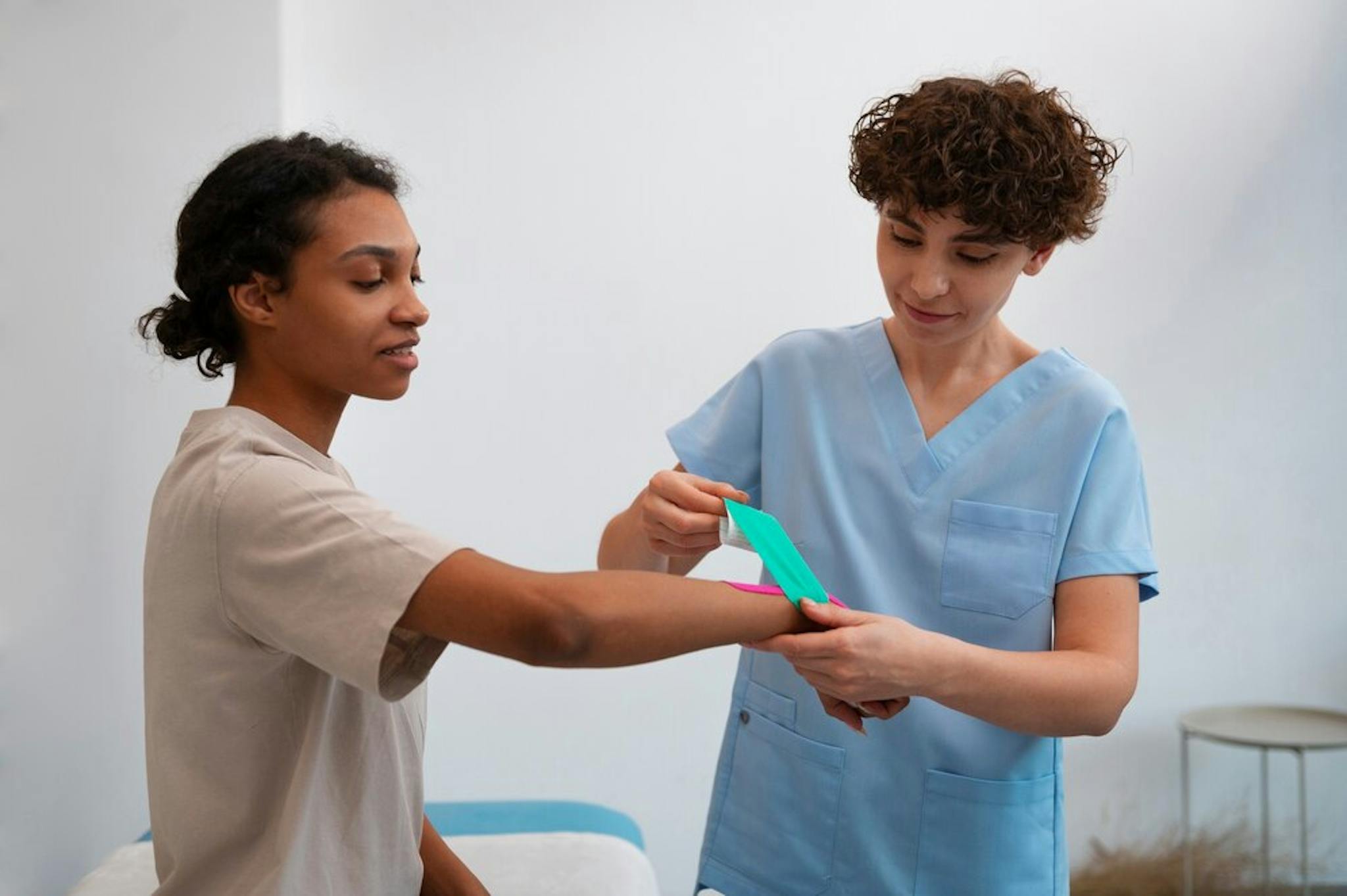 woman-getting-support-for-wrist-fracture