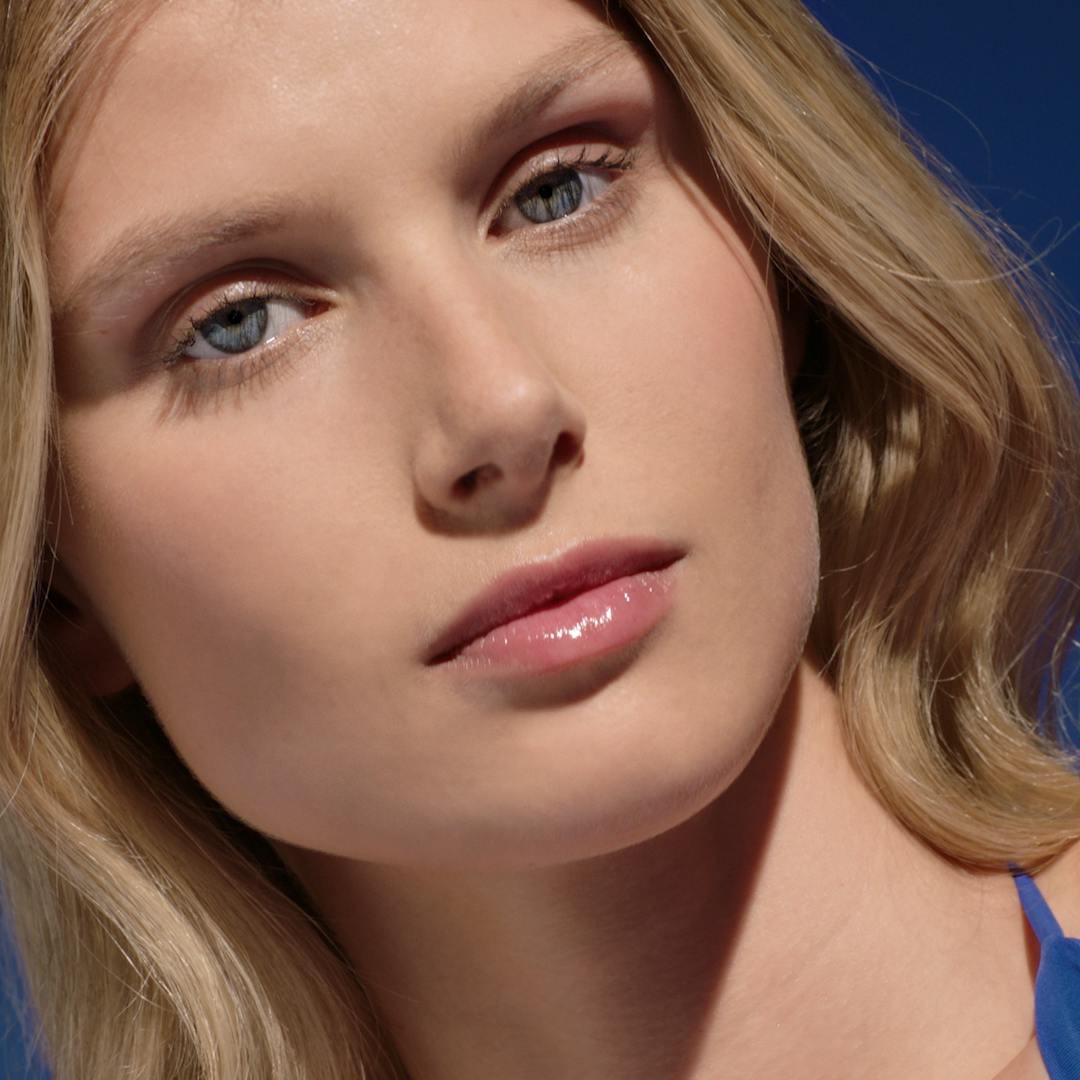 Model for La Roche-Posay Anthelios