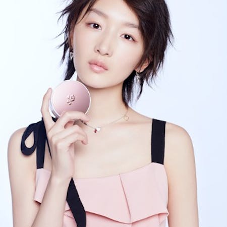 Chinese celebrity Zhou Dongyu with Lancôme cushion