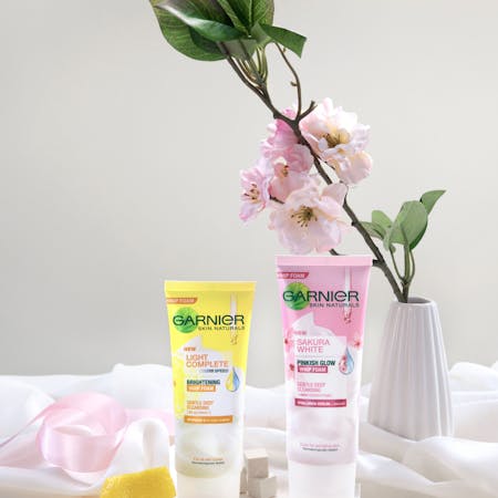 Image of Garnier Sakura Flower pack