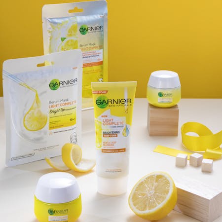 Image of Garnier Sakura Flower pack