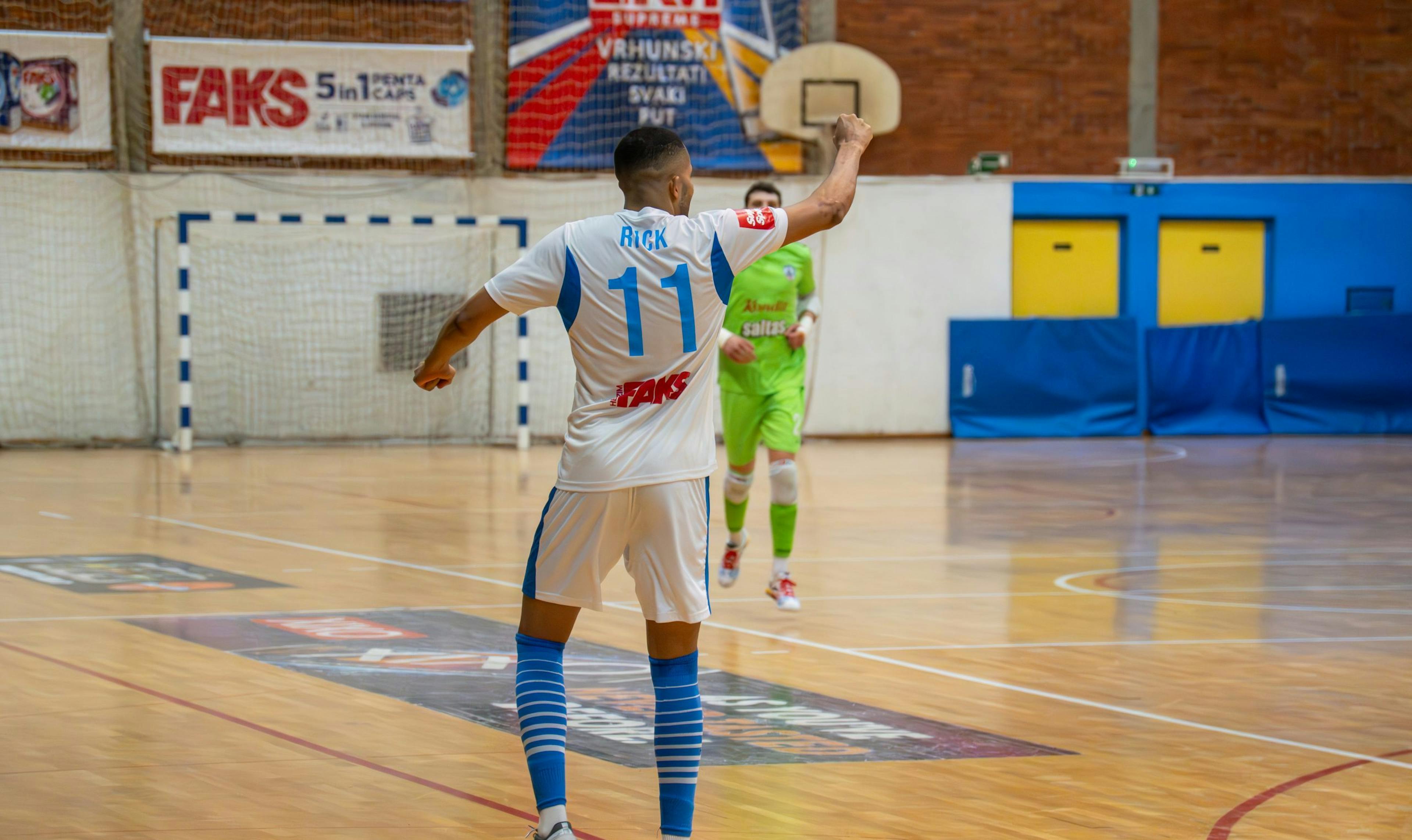 Osijek Kandit slavio u Splitu protiv Torcide!