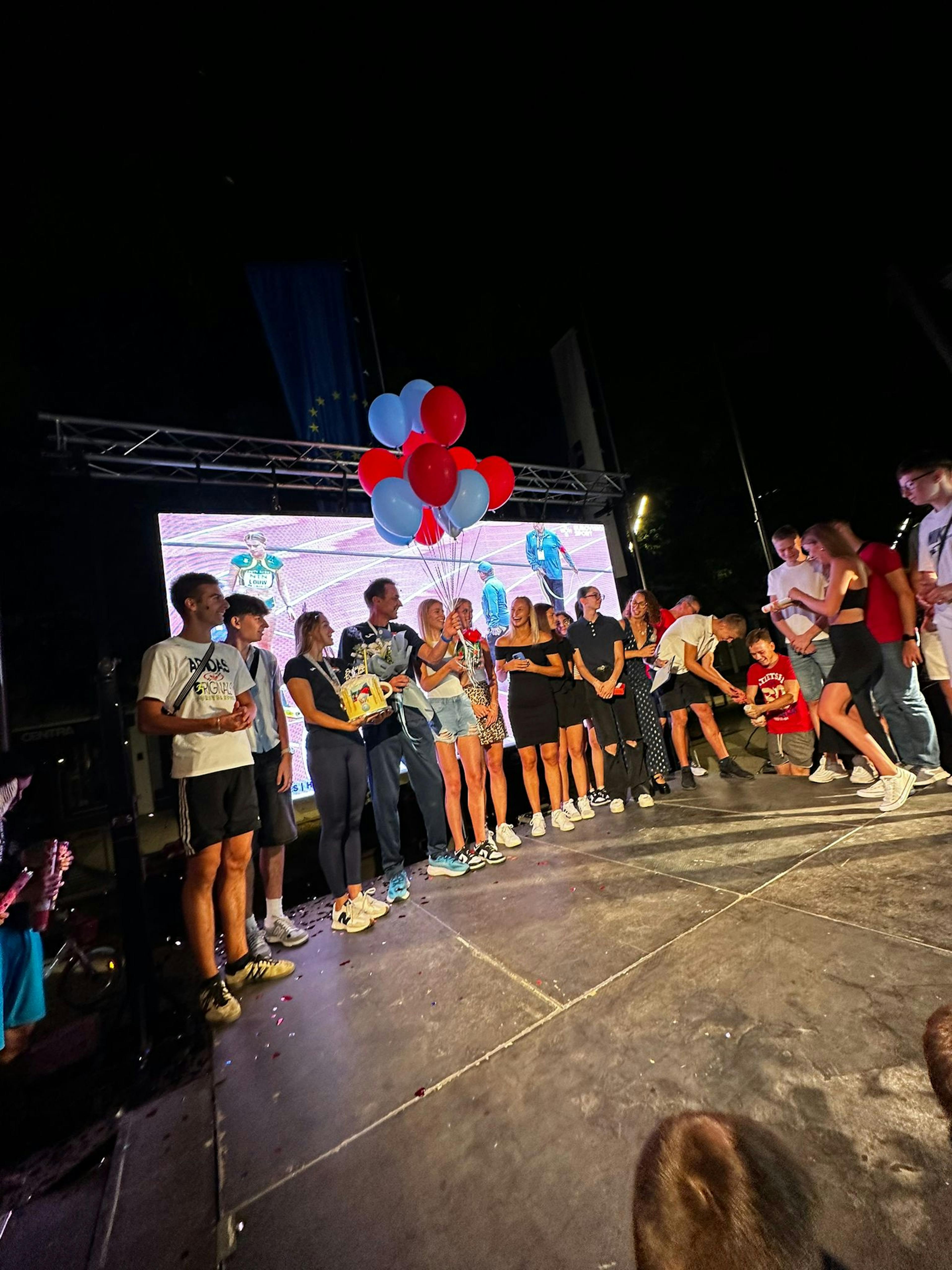 Osječani čestitali Miji Wild i Saši Šešumu