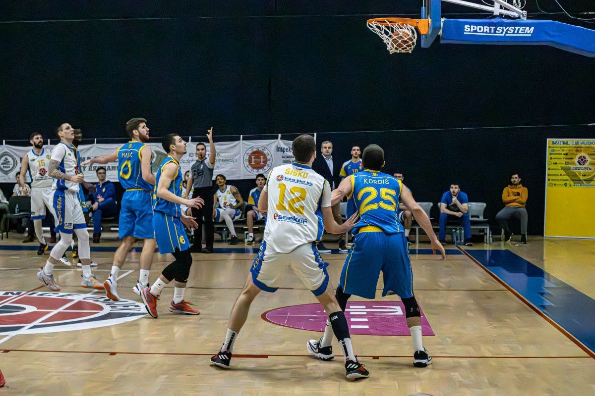 „Brokeri“ u Slavonskom Brodu po jubilarnu 20. pobjedu