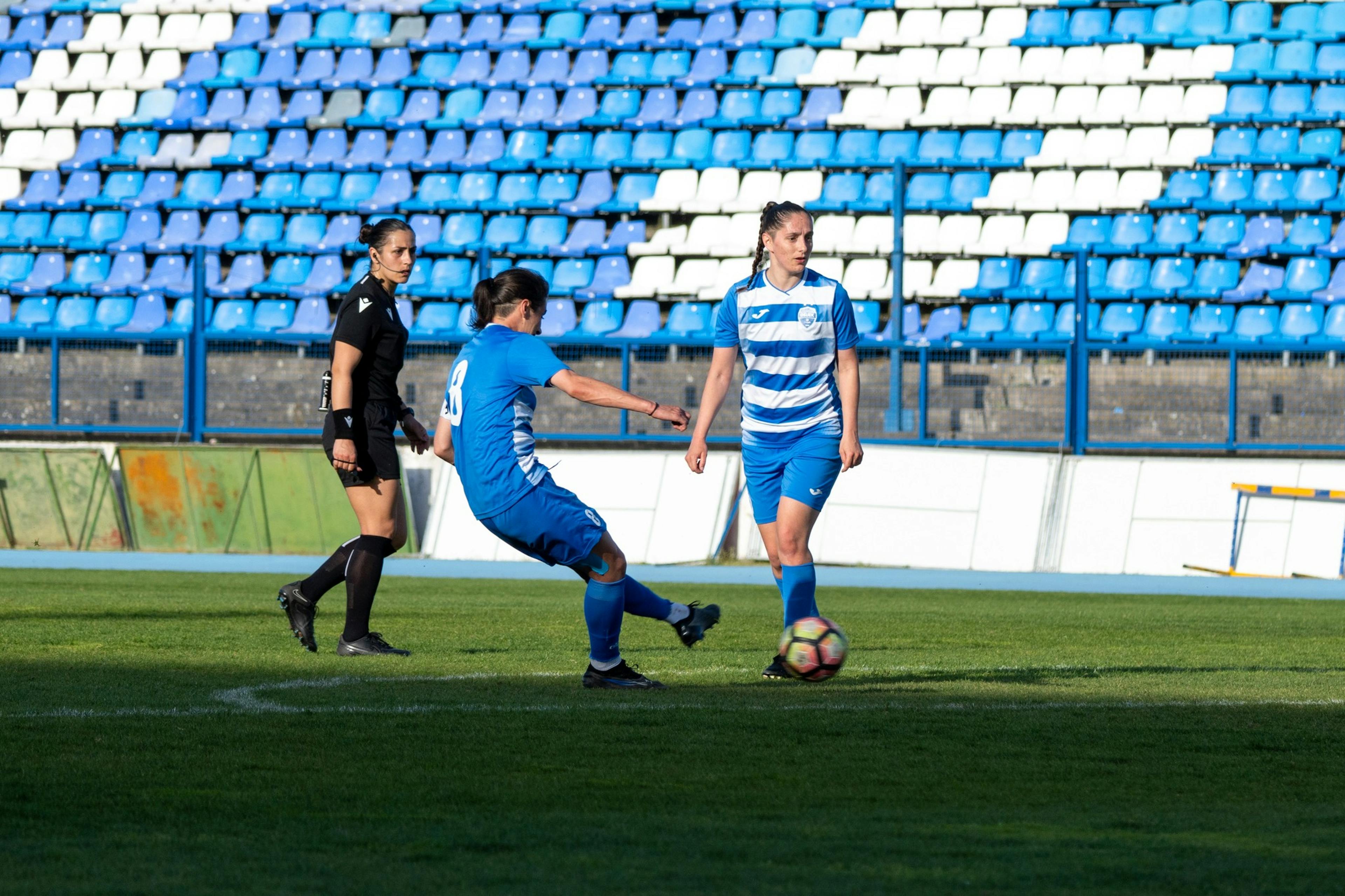 Derbi nogometašica u Gradskom vrtu