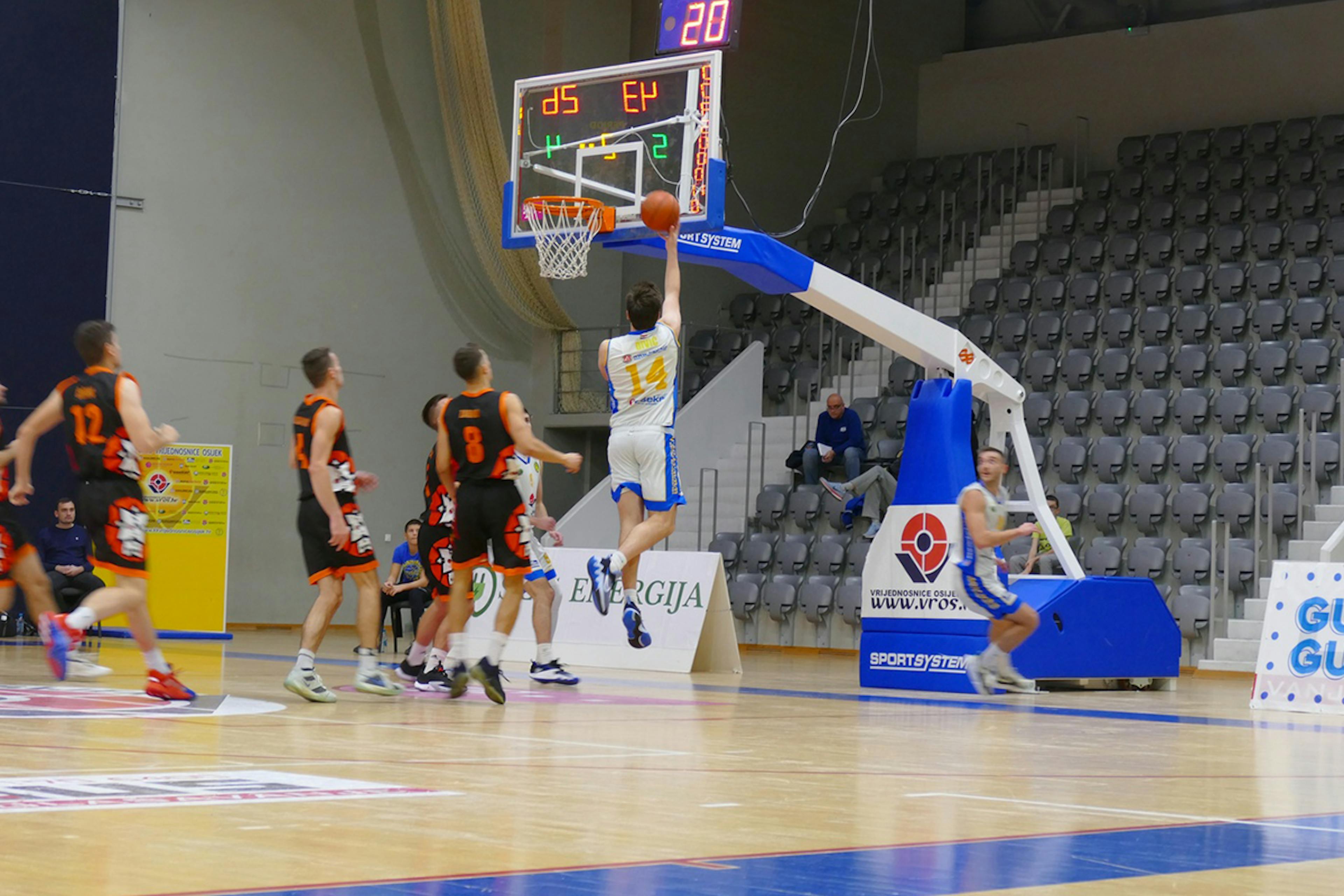 „Brokeri“ rutinski nastavili pobjednički niz