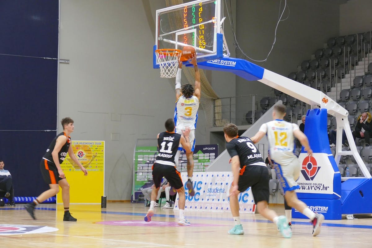 Uvjerljiva pobjeda „Brokera“ uz poštedu prvotimaca