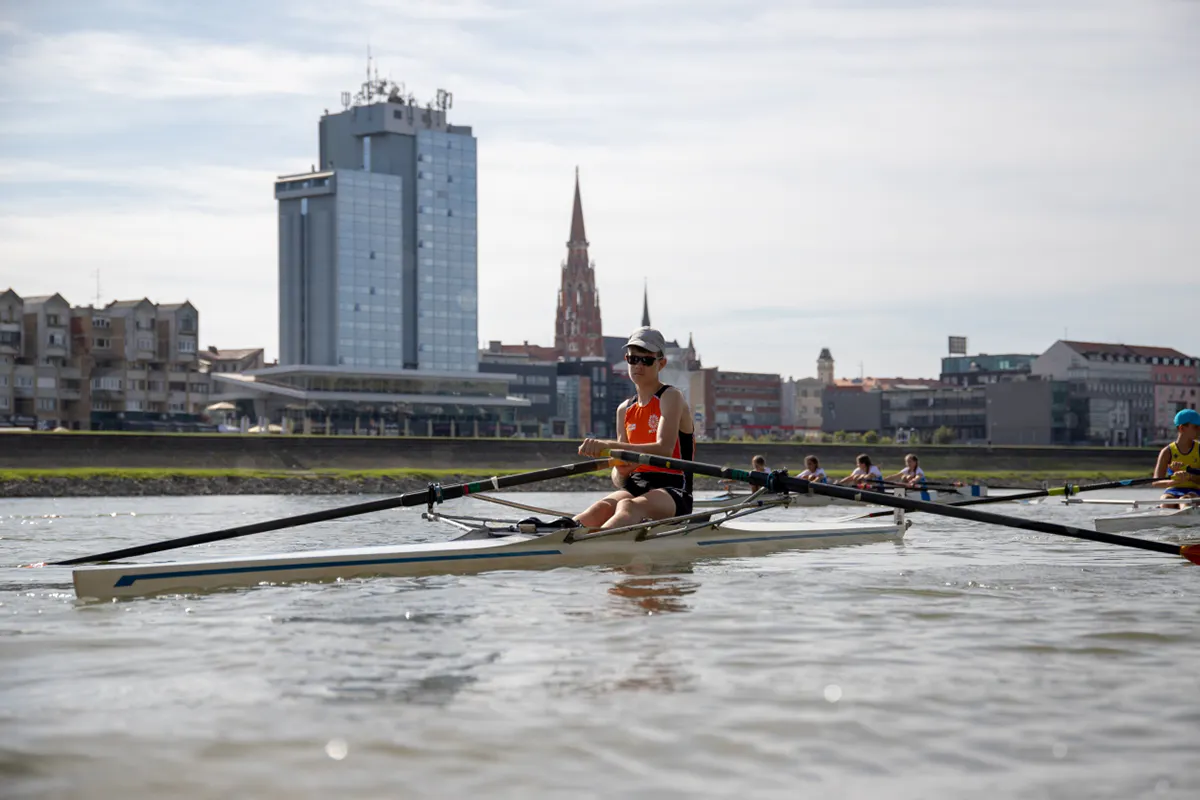 Valent Sinković pobjednik Iktus Challengea, gotovo 200 mladih veslača na Miholjskoj regati