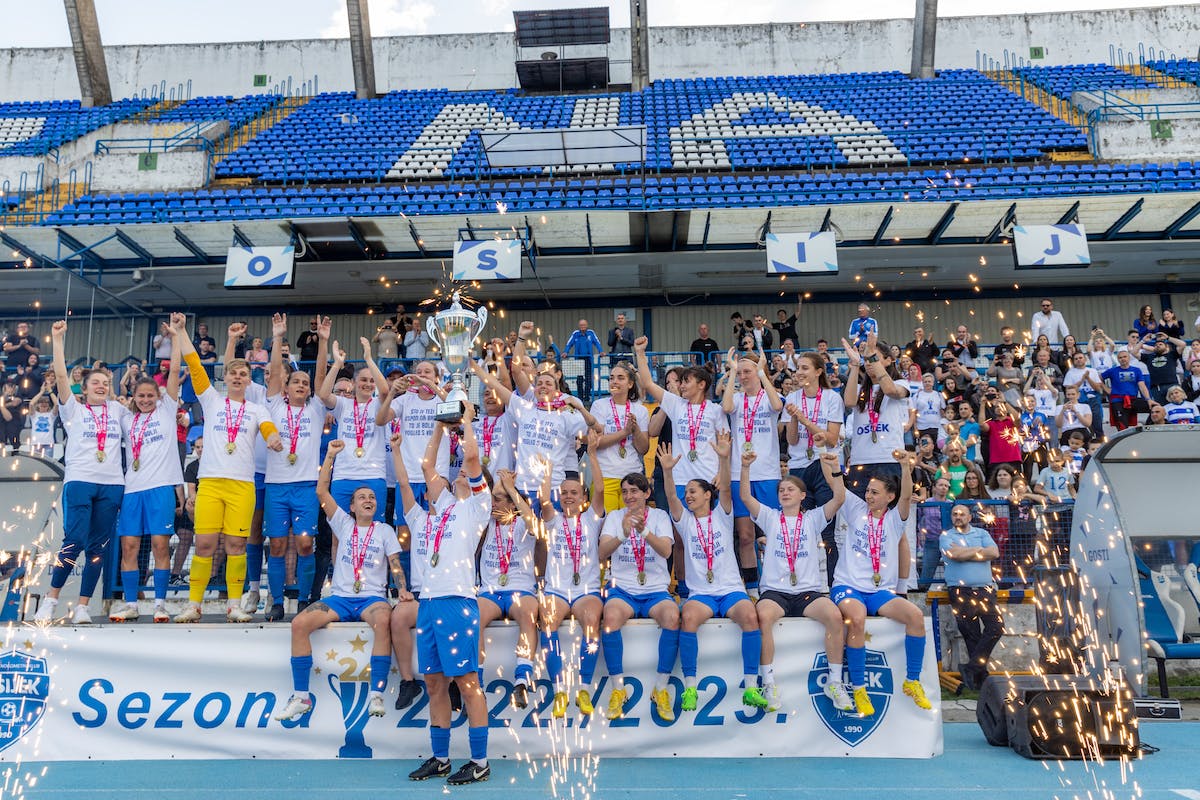 Titulu su vratile u Osijek