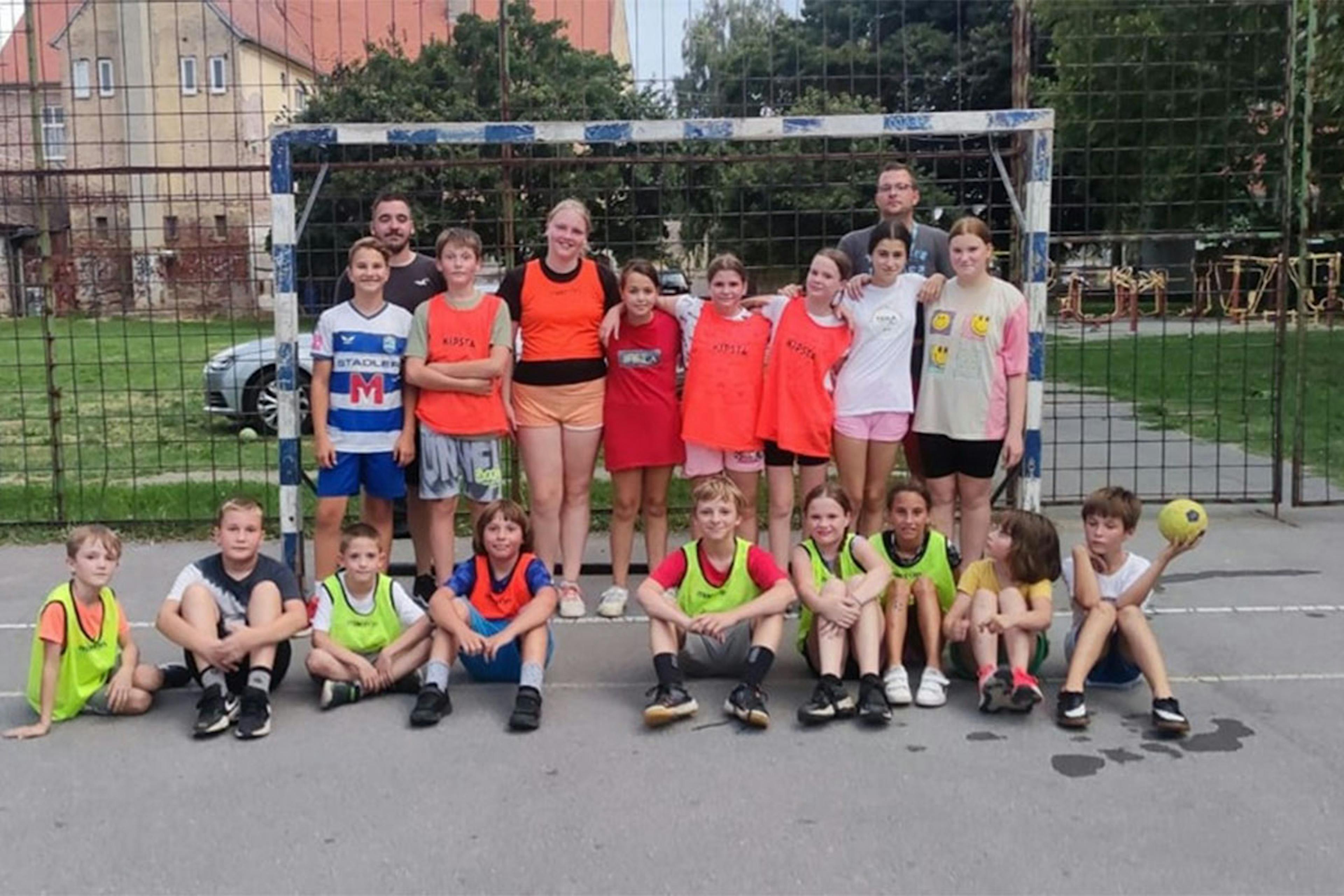 U Tenji osmi puta održan Ljetni rukometni kamp