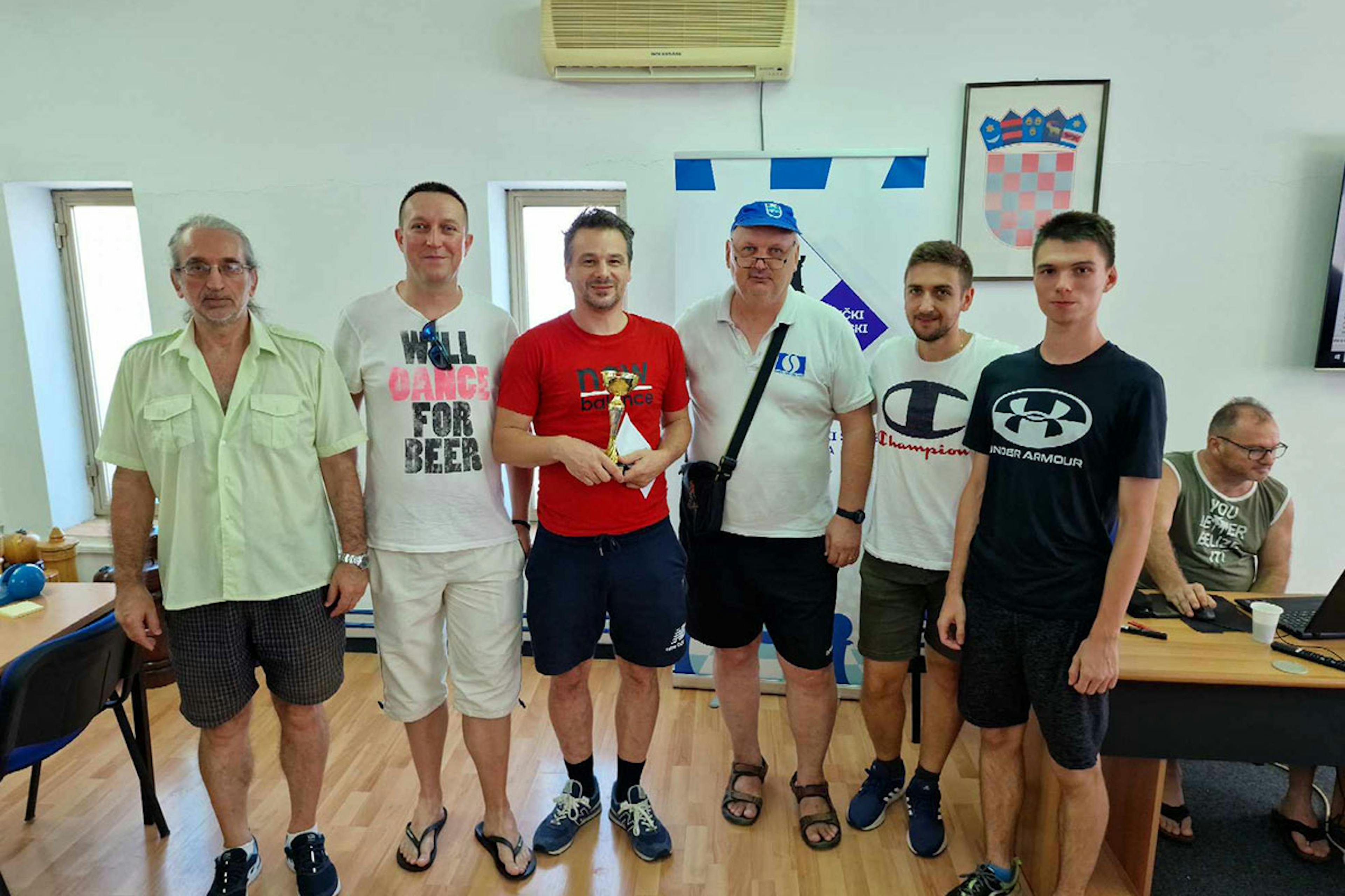 Fide majstoru Bojanu Medaku prvo mjesto na brzopoteznom šahovskom turniru!