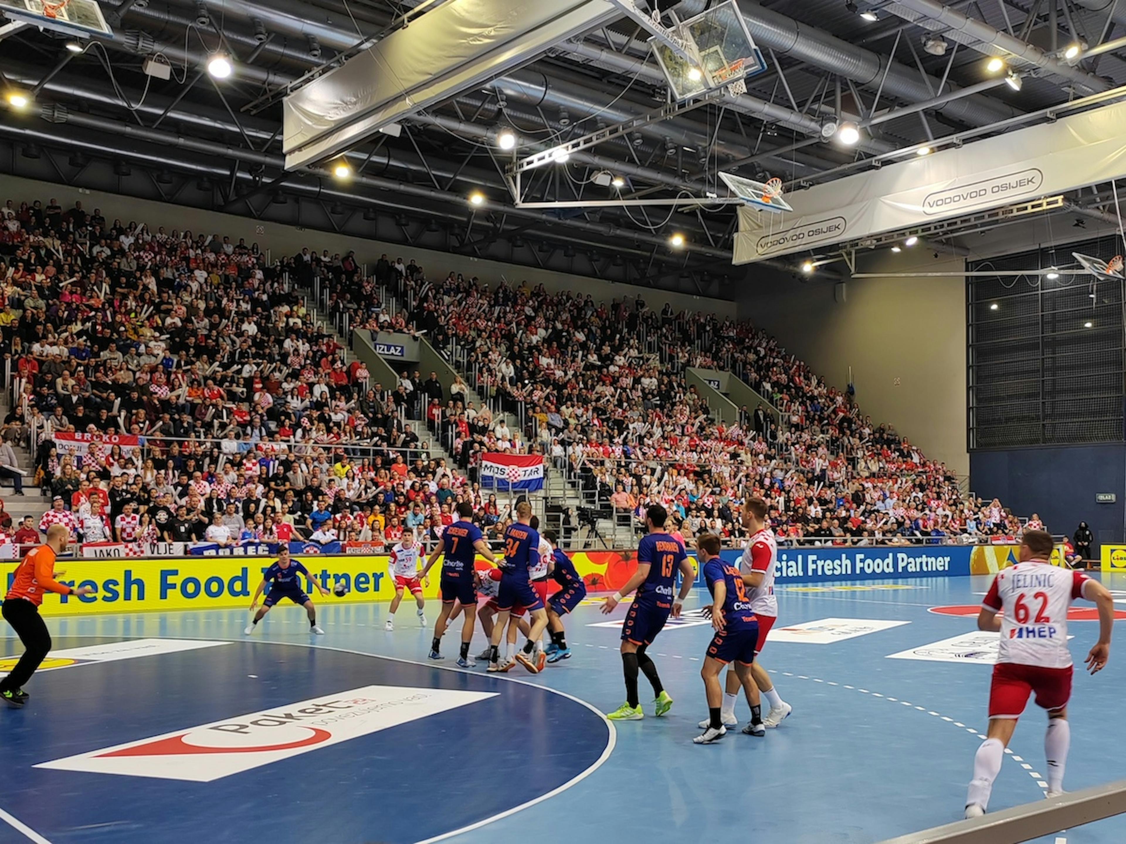 "Kauboji" do boda u sjajnoj atmosferi