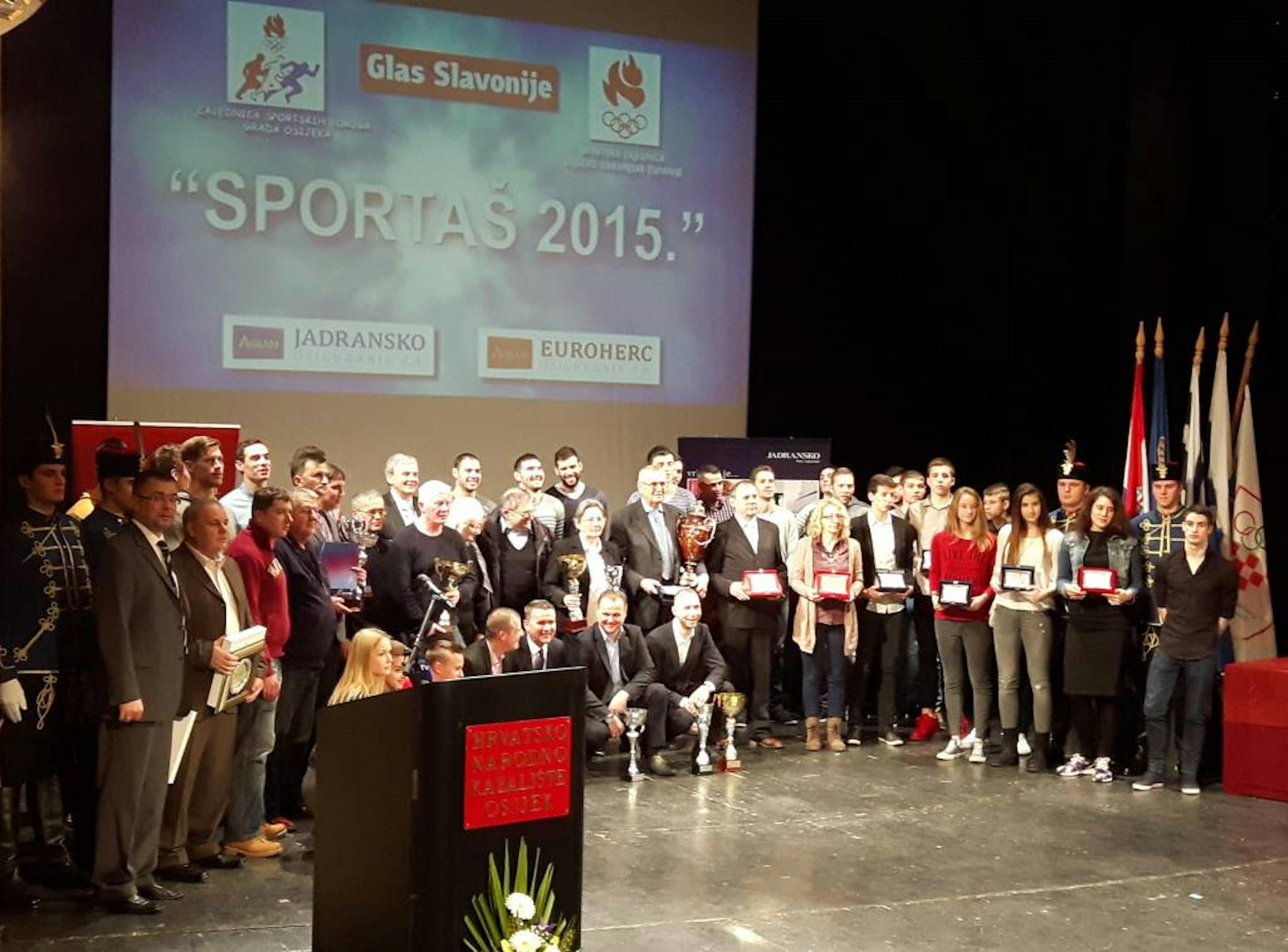 Robertu Seligmanu šesta, a Donni Vekić četvrta kruna