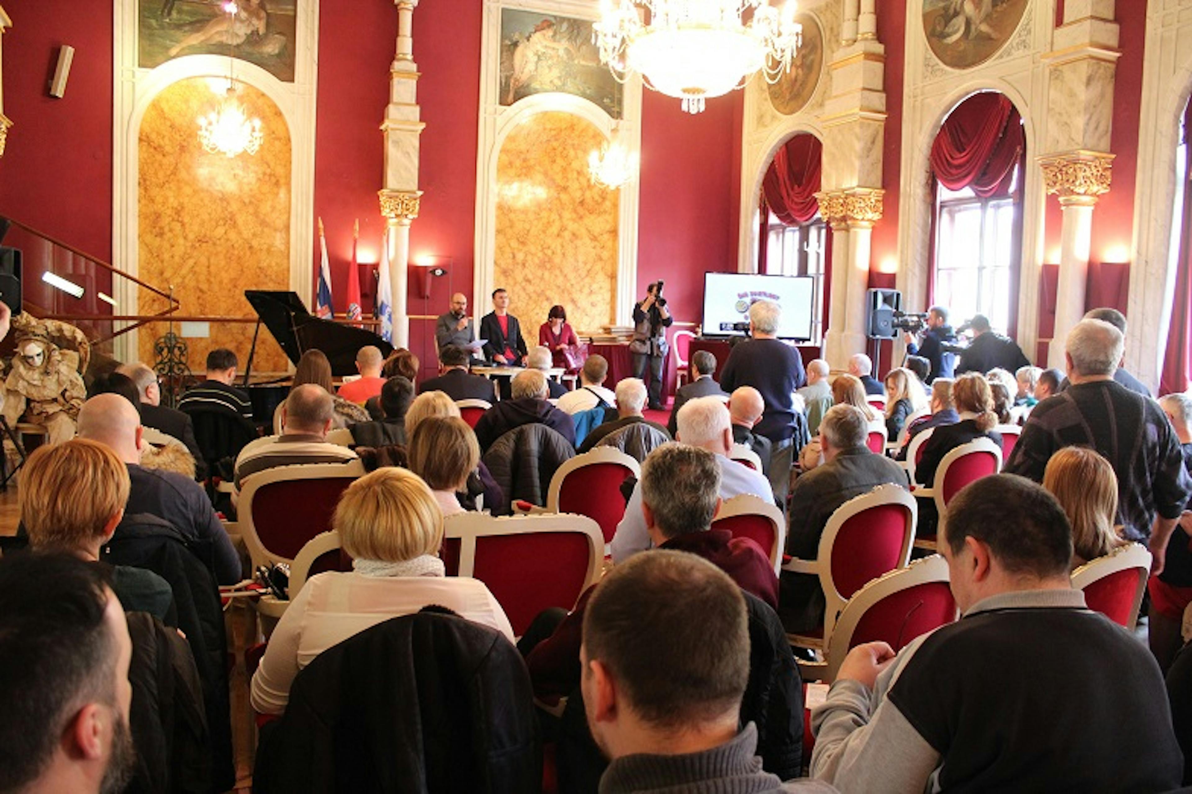 Prvo desetljeće Svjetlosti