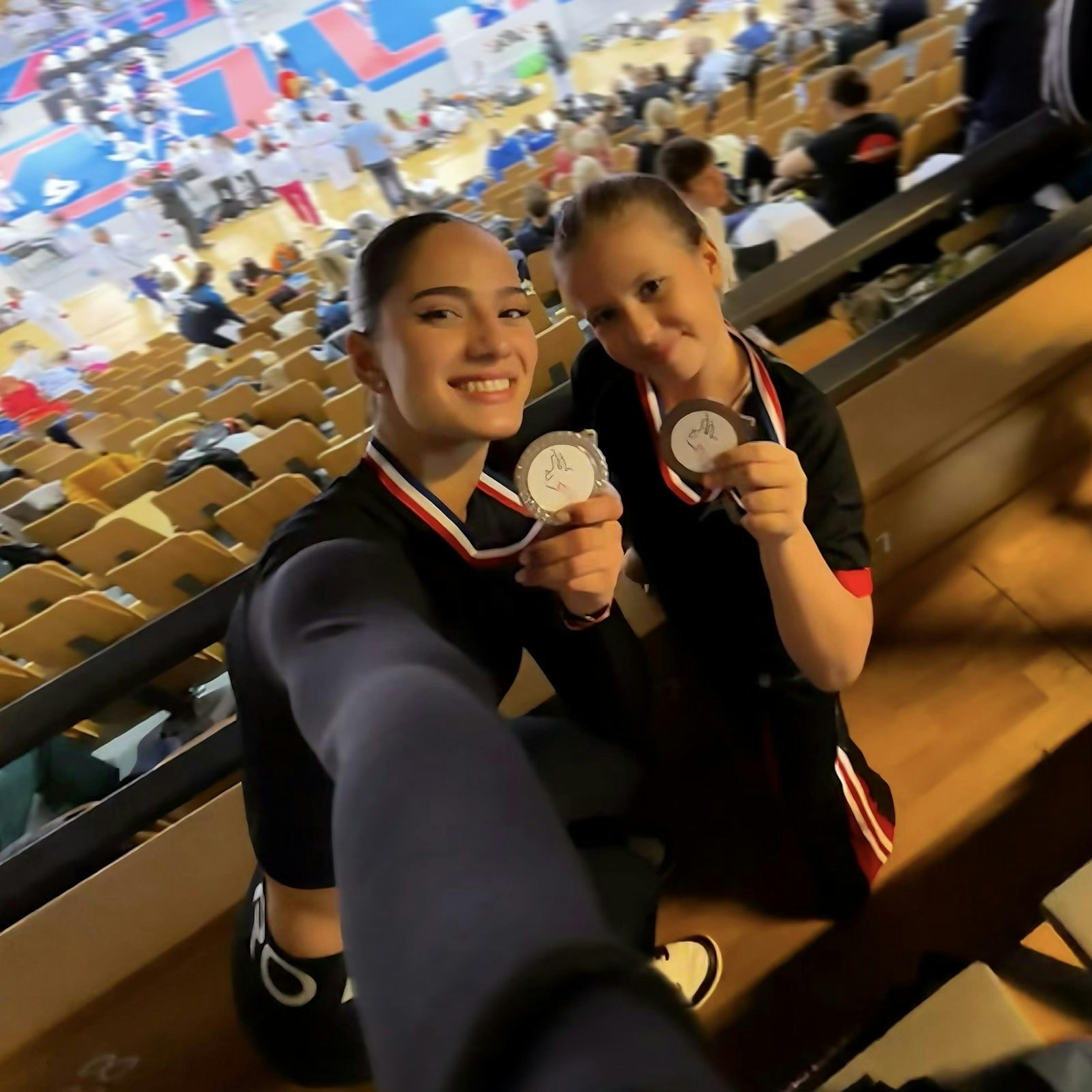 Šegavčić i Bođirković, KK Hrvatski sokol