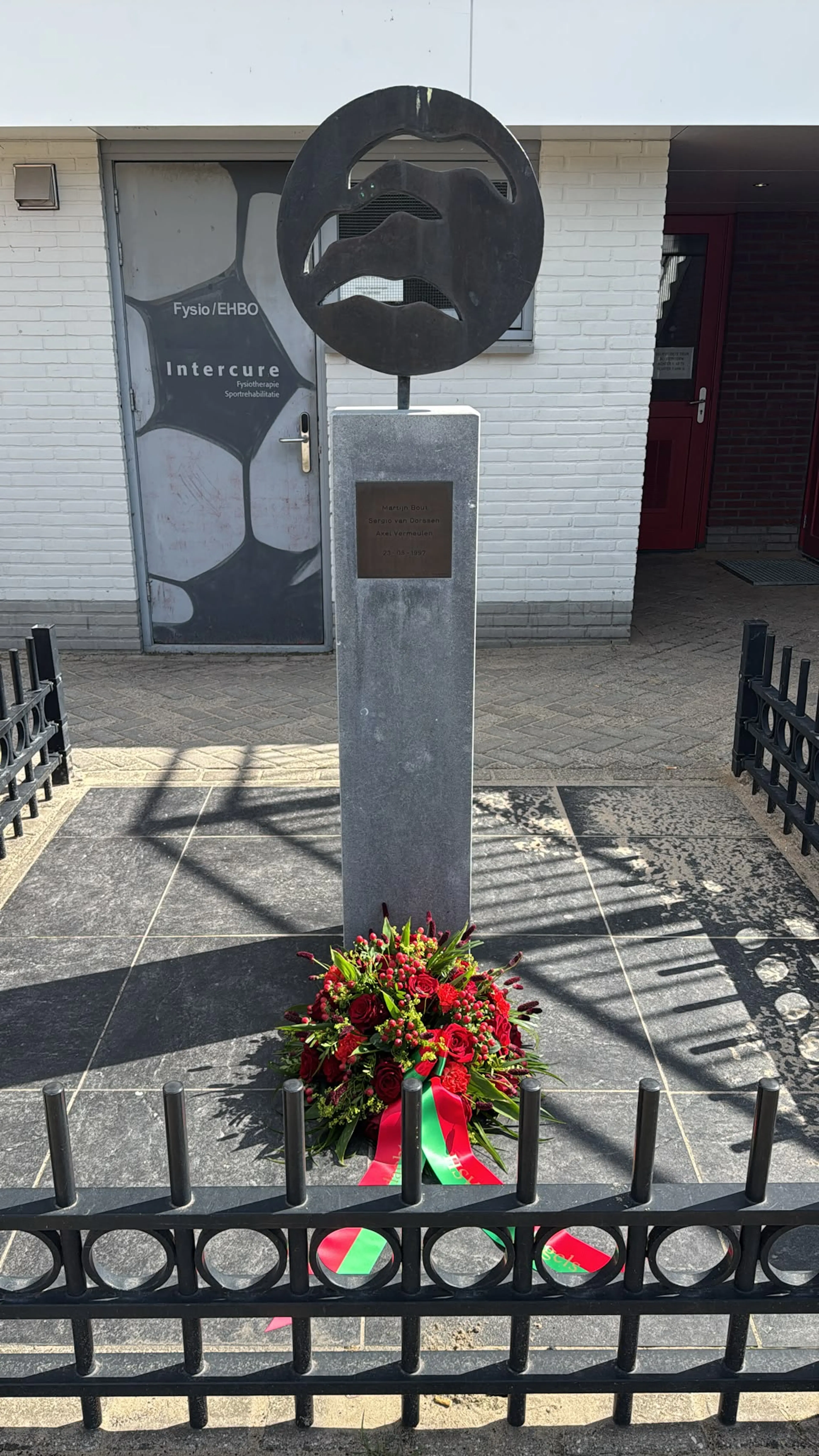 Boeket bij monument