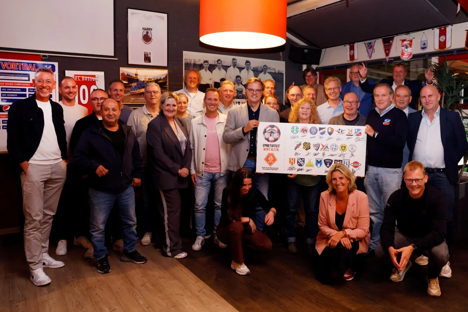 Convenant 't Gooi bord met alle verenigingen
