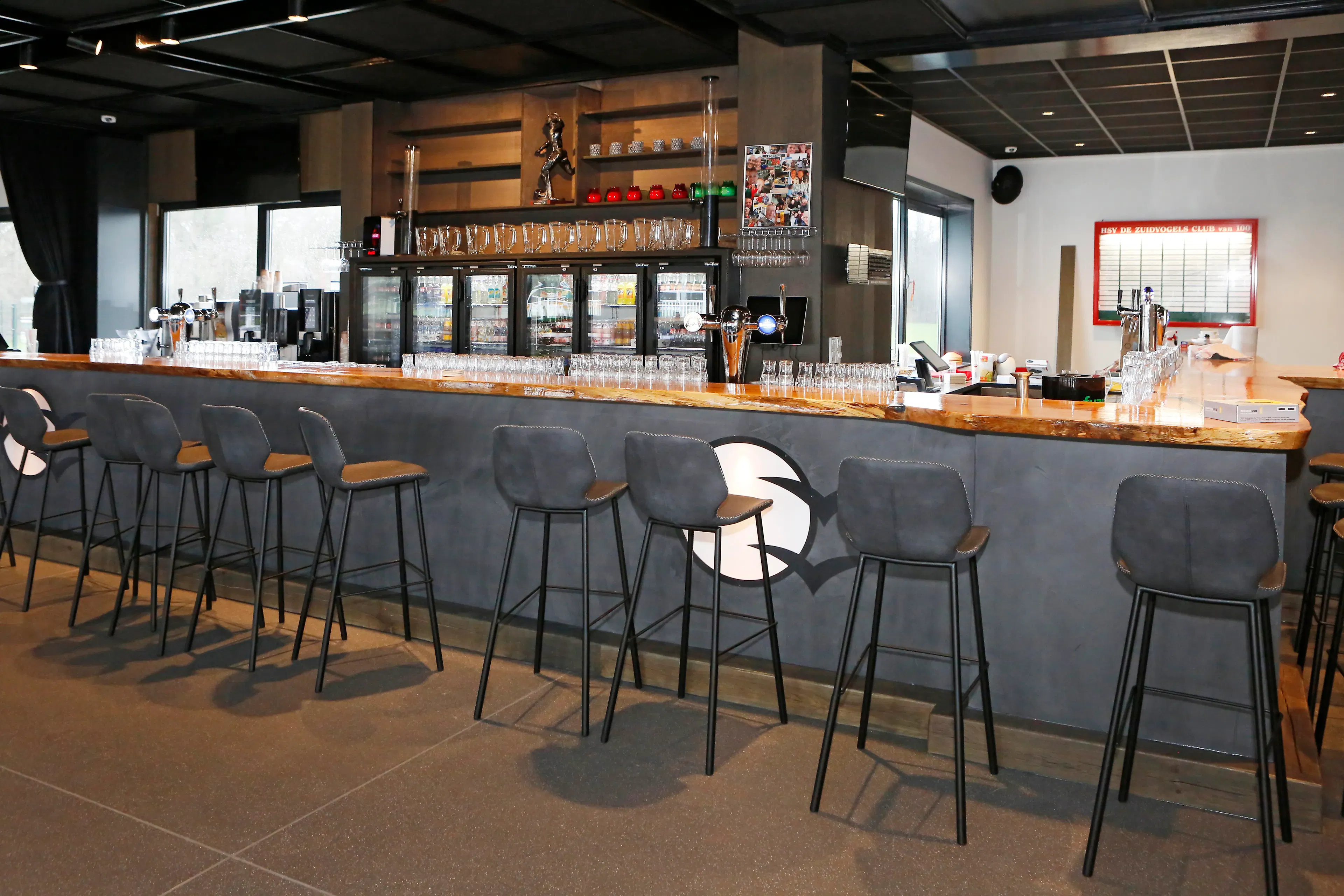 Bar in kantine van HSV De Zuidvogels