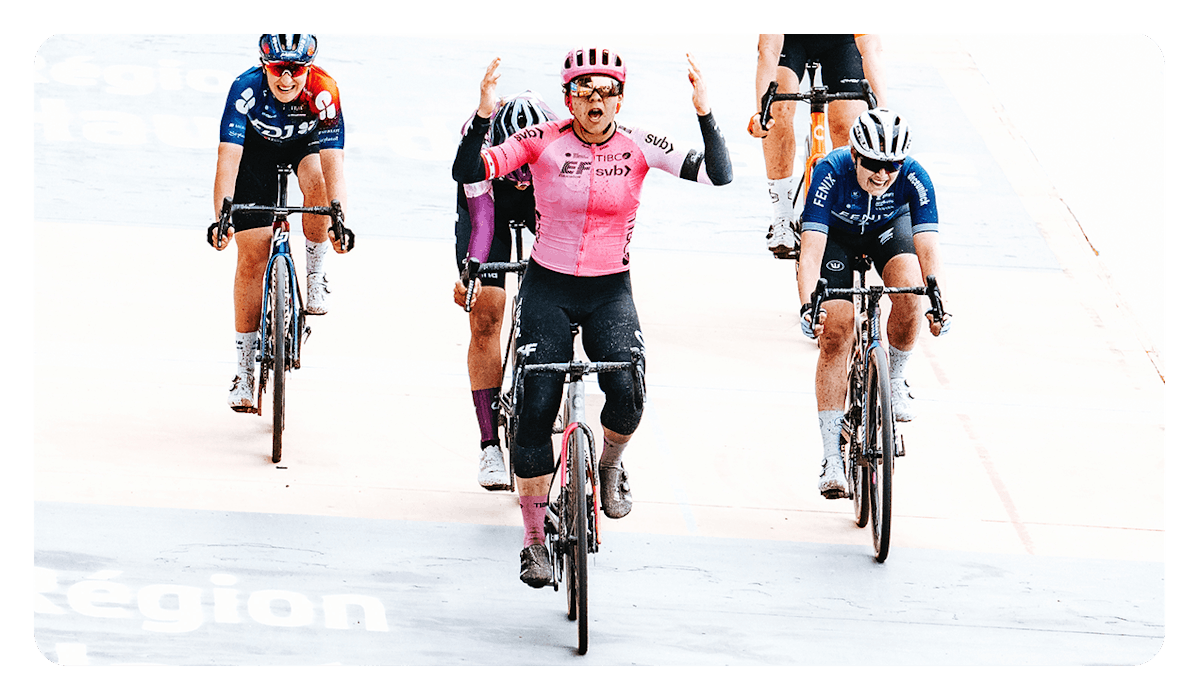 QUEEN OF THE COBBLES:
ALISON JACKSON